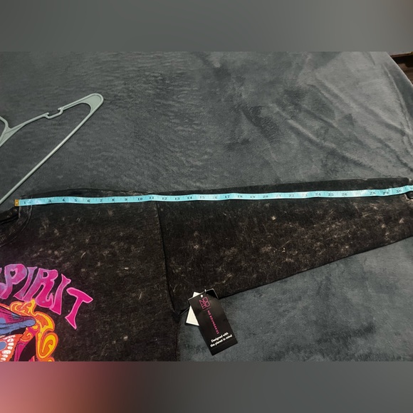 No Boundaries Free Spirit Graphic Women's Sweater - Black and Multicolor - Picture 9 of 9